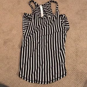 Black and White Lululemon Tank Size 4